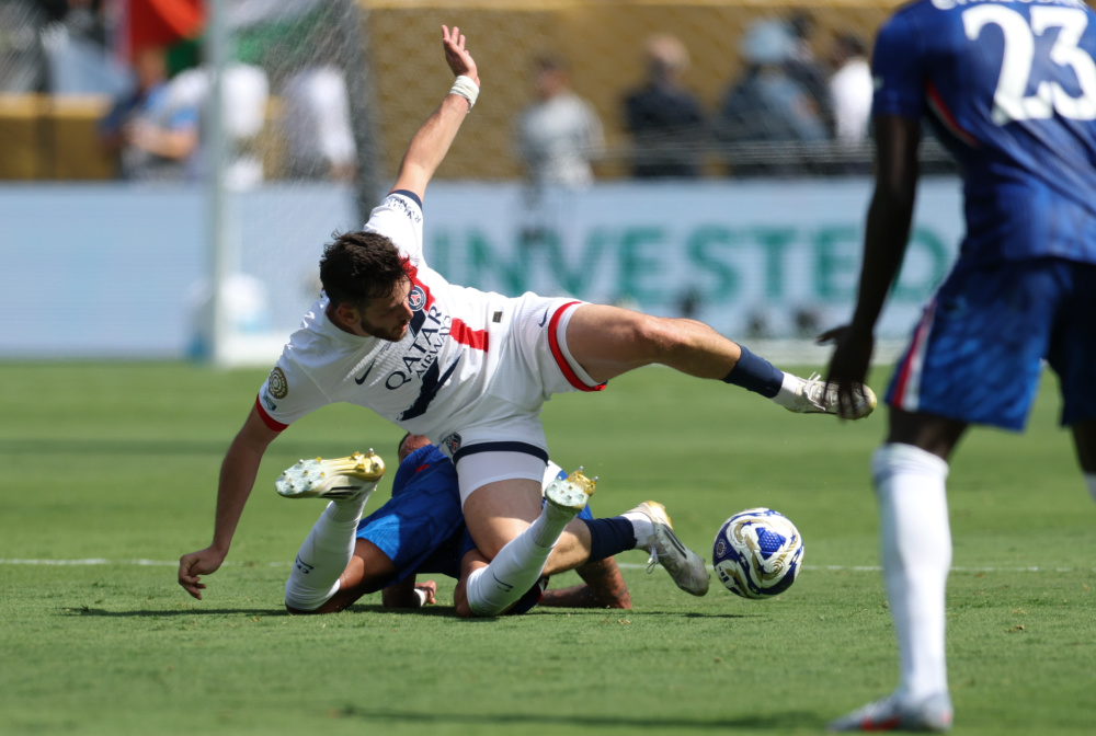 波点燃看台 波点燃看台